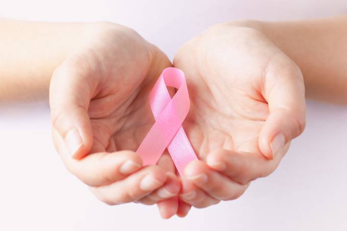 Resultado de imagem para cancer de mama na terceira idade
